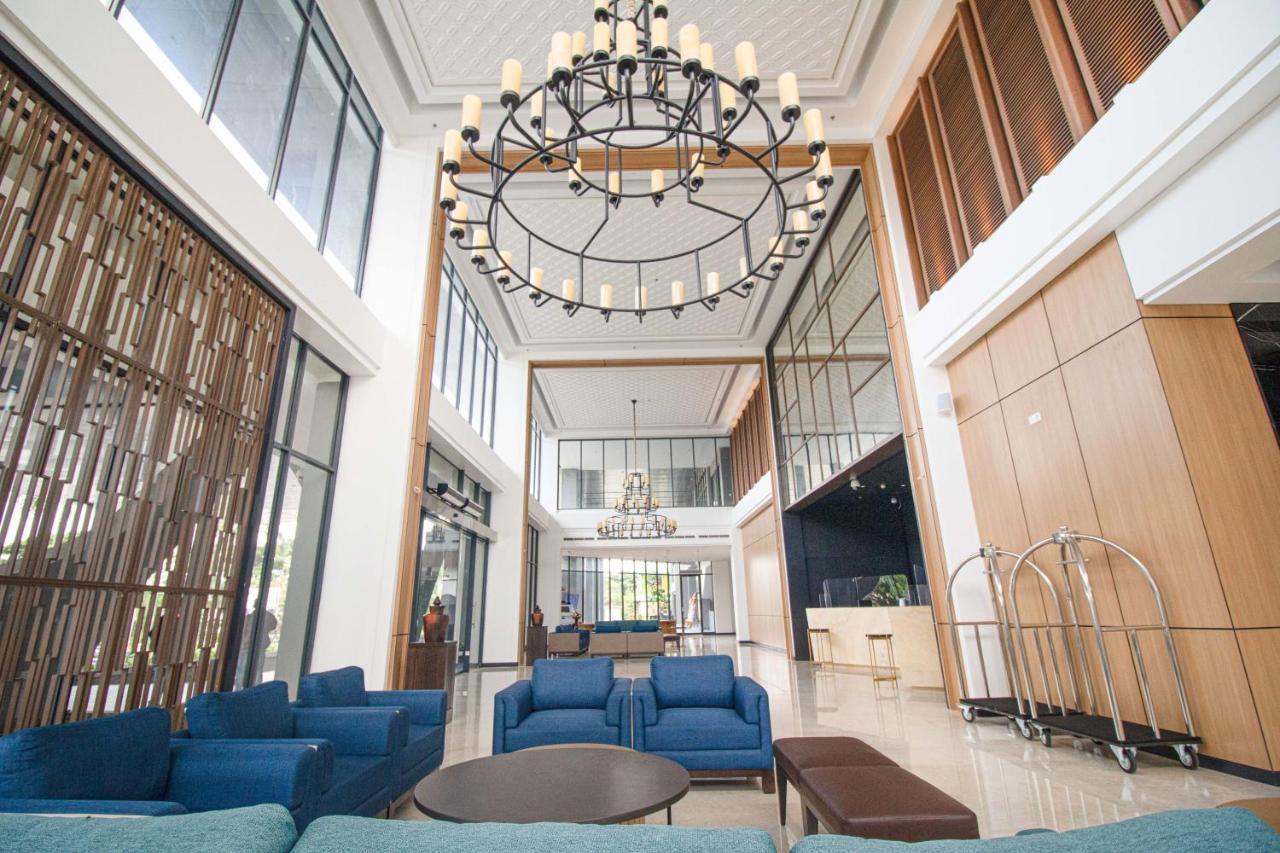Prime Park Hotel & Convention Lombok Mataram Bagian luar foto
