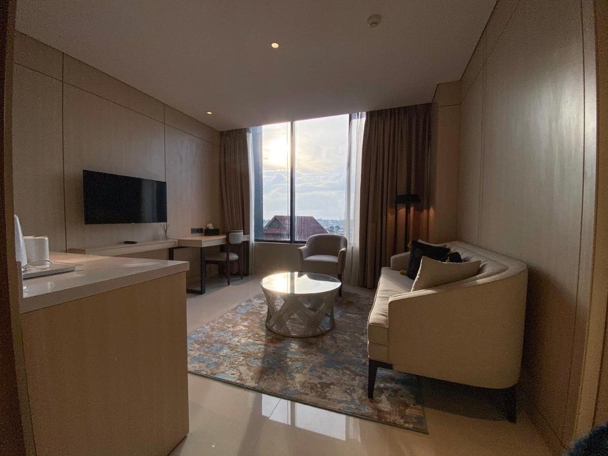 Prime Park Hotel & Convention Lombok Mataram Bagian luar foto