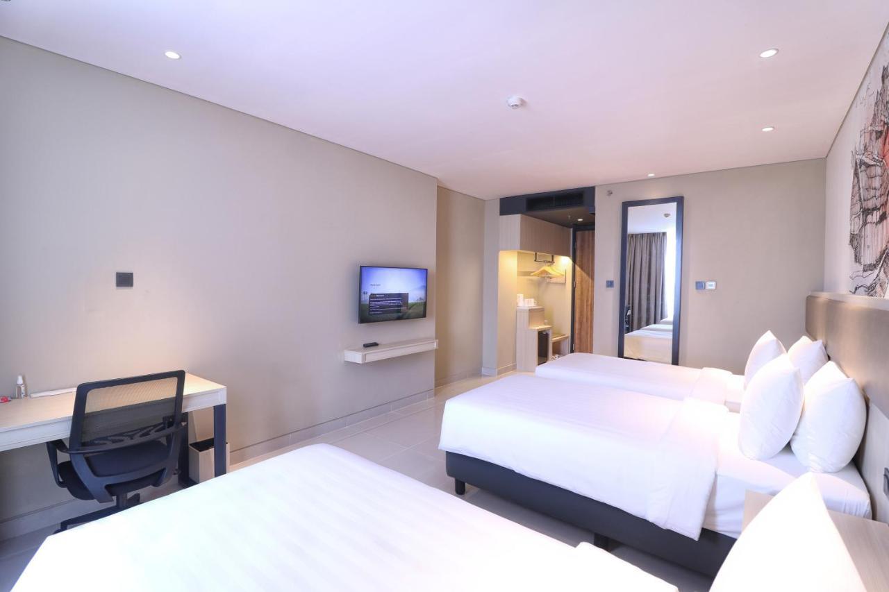 Prime Park Hotel & Convention Lombok Mataram Bagian luar foto
