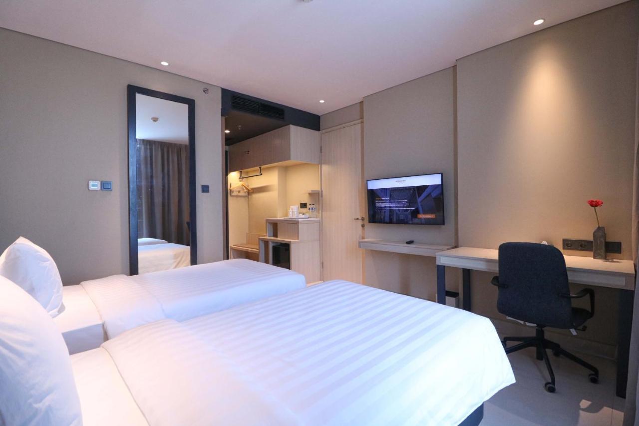 Prime Park Hotel & Convention Lombok Mataram Bagian luar foto