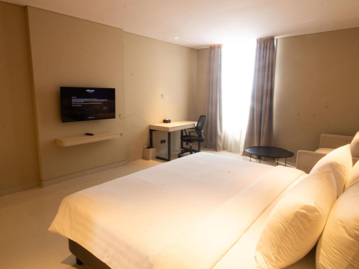 Prime Park Hotel & Convention Lombok Mataram Bagian luar foto