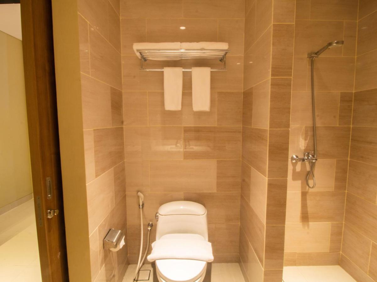 Prime Park Hotel & Convention Lombok Mataram Bagian luar foto